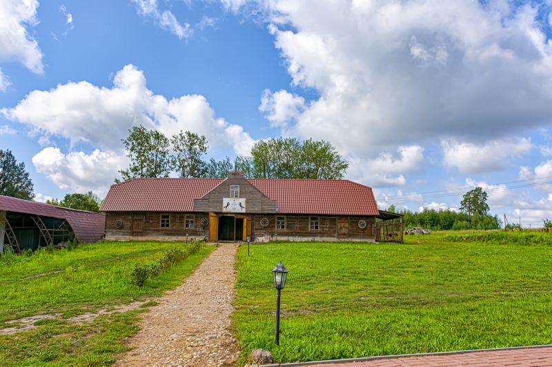Barn Roof Installation in Alexandria, VA